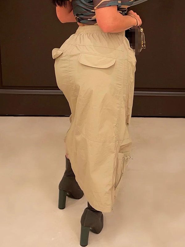 Slit-Front Cargo Skirt