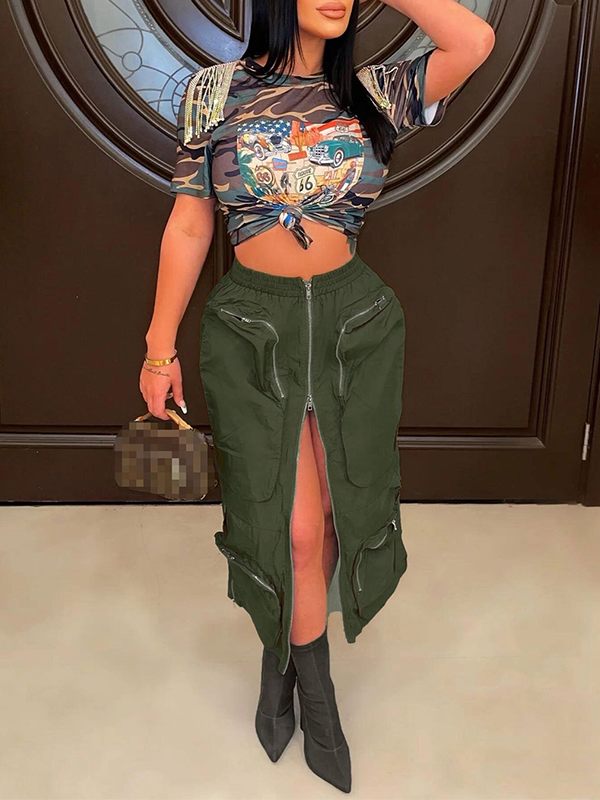 Slit-Front Cargo Skirt